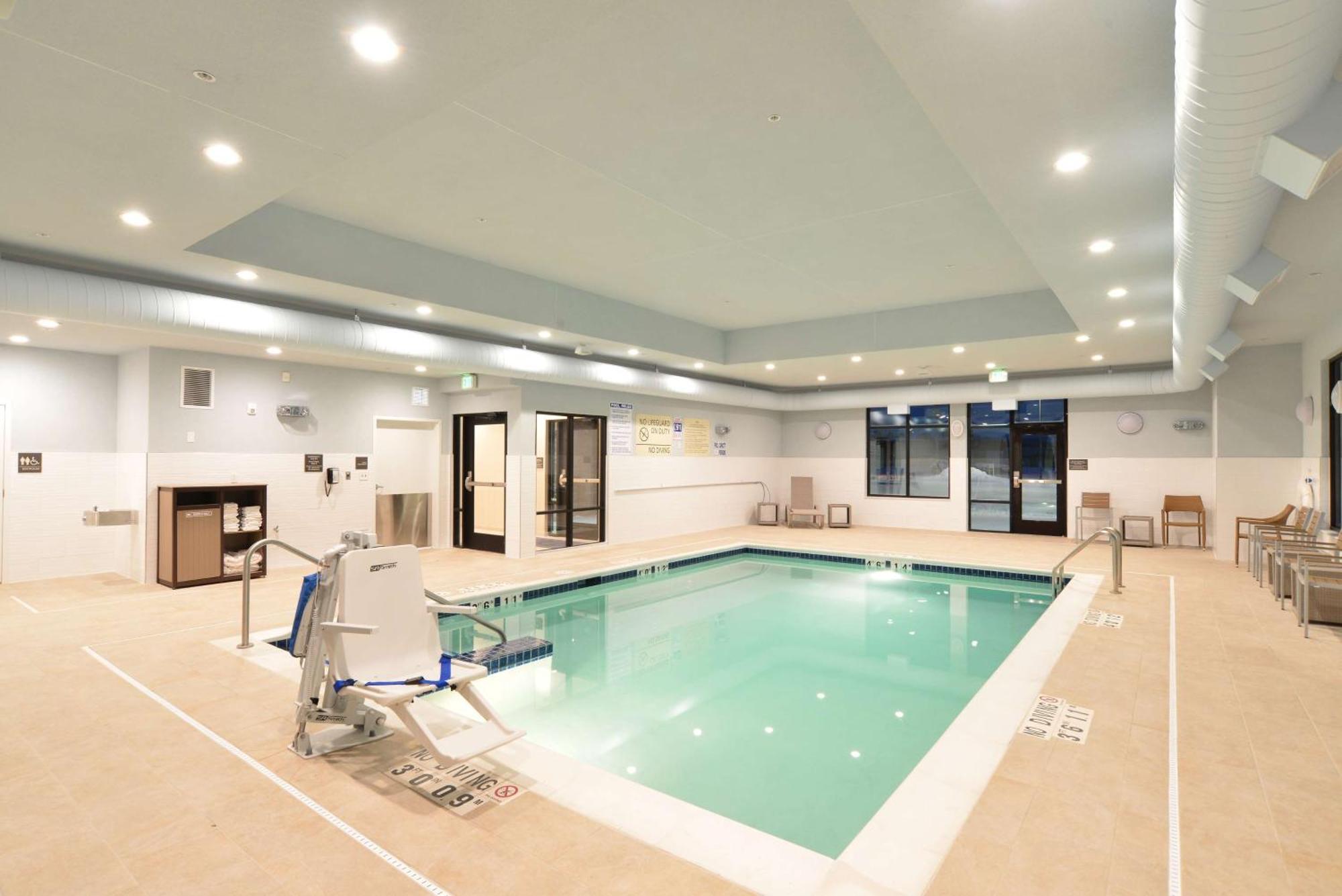 Hampton Inn&Suites Menomonie-UW Stout Extérieur photo